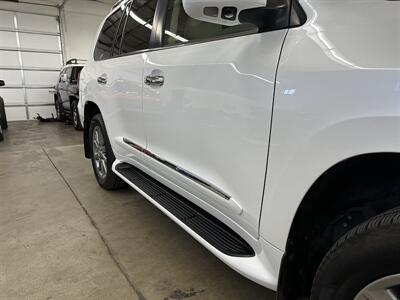 2010 Lexus LX 570   - Photo 47 - Portland, OR 97220