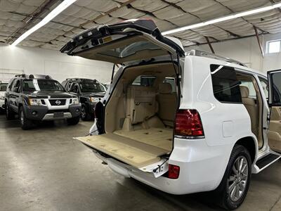 2010 Lexus LX 570   - Photo 52 - Portland, OR 97220
