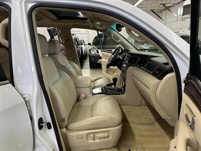 2010 Lexus LX 570   - Photo 15 - Portland, OR 97220