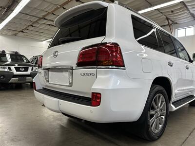 2010 Lexus LX 570   - Photo 51 - Portland, OR 97220