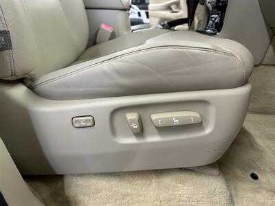 2010 Lexus LX 570   - Photo 30 - Portland, OR 97220