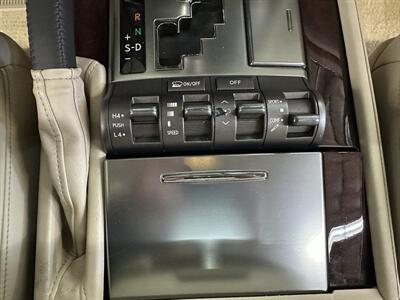 2010 Lexus LX 570   - Photo 23 - Portland, OR 97220