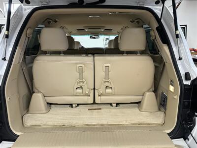 2010 Lexus LX 570   - Photo 17 - Portland, OR 97220