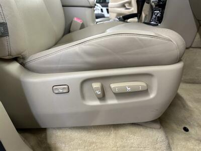 2010 Lexus LX 570   - Photo 30 - Portland, OR 97220