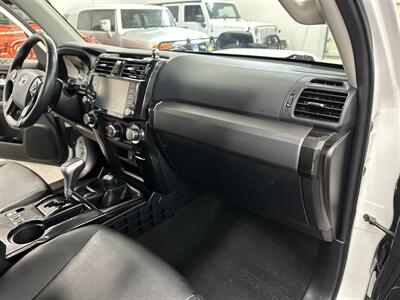 2020 Toyota 4Runner TRD Off-Road Premium - Photo 39 - Portland, OR 97220