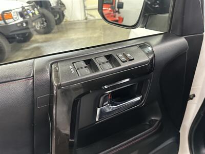 2020 Toyota 4Runner TRD Off-Road Premium - Photo 26 - Portland, OR 97220