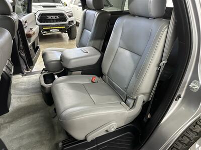 2010 Toyota Sequoia Platinum - Photo 39 - Portland, OR 97220