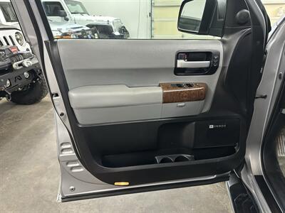 2010 Toyota Sequoia Platinum - Photo 32 - Portland, OR 97220