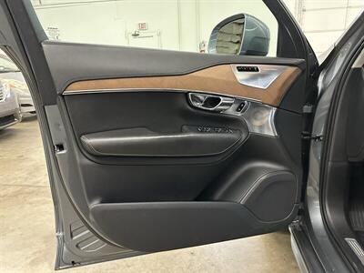 2016 Volvo XC90 T8 eAWD Inscription  Plug In Hybrid - Photo 25 - Portland, OR 97220