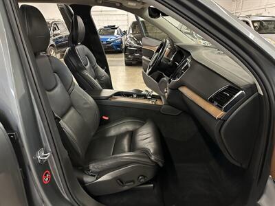 2016 Volvo XC90 T8 eAWD Inscription  Plug In Hybrid - Photo 11 - Portland, OR 97220