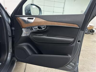 2016 Volvo XC90 T8 eAWD Inscription  Plug In Hybrid - Photo 39 - Portland, OR 97220