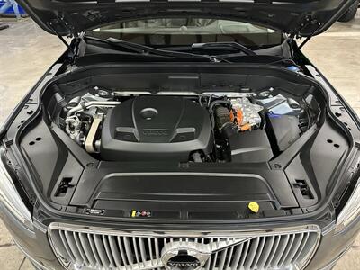 2016 Volvo XC90 T8 eAWD Inscription  Plug In Hybrid - Photo 8 - Portland, OR 97220