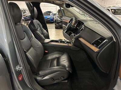 2016 Volvo XC90 T8 eAWD Inscription  Plug In Hybrid - Photo 11 - Portland, OR 97220