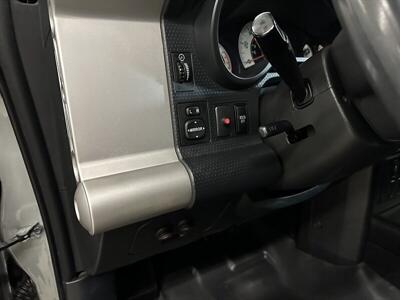 2011 Toyota FJ Cruiser   - Photo 26 - Portland, OR 97220