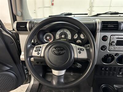 2011 Toyota FJ Cruiser   - Photo 22 - Portland, OR 97220