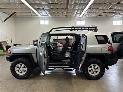 2011 Toyota FJ Cruiser   - Photo 29 - Portland, OR 97220