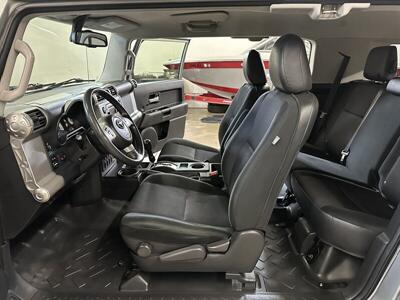 2011 Toyota FJ Cruiser   - Photo 15 - Portland, OR 97220