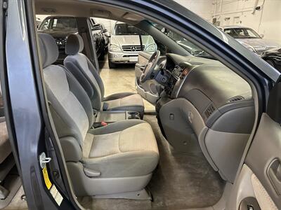 2007 Toyota Sienna LE 7-Passenger   - Photo 13 - Portland, OR 97220