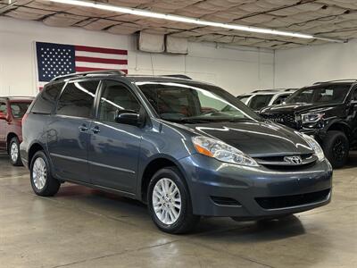 2007 Toyota Sienna LE 7-Passenger   - Photo 1 - Portland, OR 97220