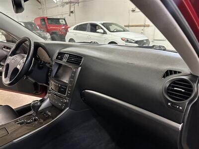 2011 Lexus IS 350   - Photo 35 - Portland, OR 97220
