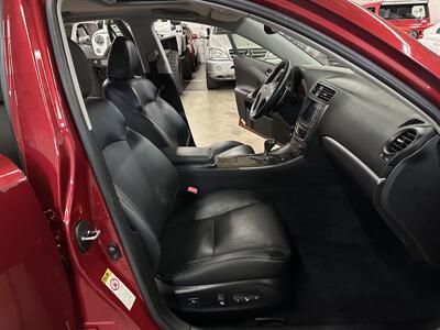 2011 Lexus IS 350   - Photo 14 - Portland, OR 97220