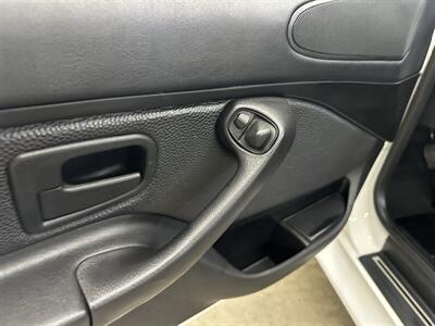 1997 BMW Z3 2.8 - Photo 33 - Portland, OR 97220