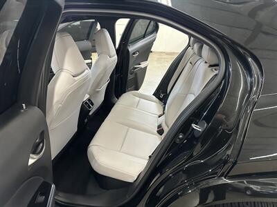 2024 Lexus UX 250h Premium   - Photo 11 - Portland, OR 97220