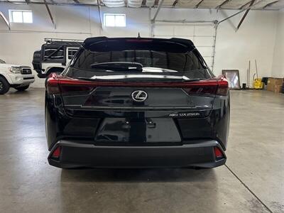 2024 Lexus UX 250h Premium   - Photo 4 - Portland, OR 97220