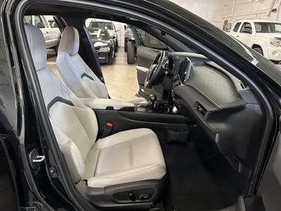 2024 Lexus UX 250h Premium   - Photo 13 - Portland, OR 97220
