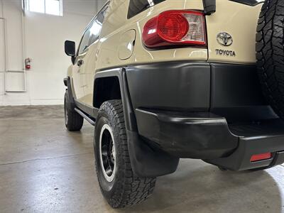 2010 Toyota FJ Cruiser Trail Teams Special Edition   - Photo 37 - Portland, OR 97220