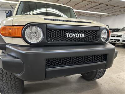 2010 Toyota FJ Cruiser Trail Teams Special Edition   - Photo 8 - Portland, OR 97220