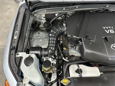 2007 Toyota FJ Cruiser 4dr SUV  1-Owner - Photo 43 - Portland, OR 97220