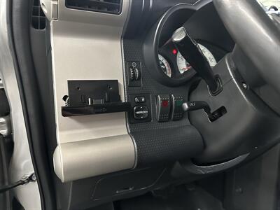 2007 Toyota FJ Cruiser 4dr SUV  1-Owner - Photo 29 - Portland, OR 97220