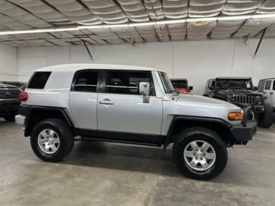 2007 Toyota FJ Cruiser 4dr SUV 1-Owner - Photo 2 - Portland, OR 97220