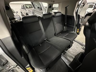 2007 Toyota FJ Cruiser 4dr SUV  1-Owner - Photo 32 - Portland, OR 97220