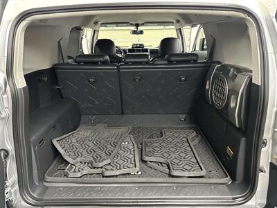 2007 Toyota FJ Cruiser 4dr SUV  1-Owner - Photo 17 - Portland, OR 97220