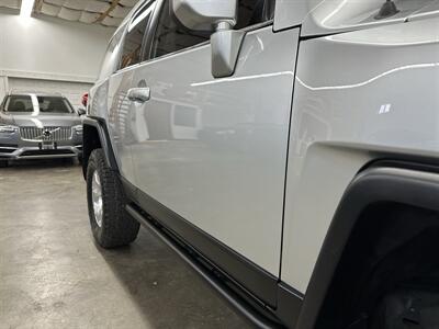 2007 Toyota FJ Cruiser 4dr SUV  1-Owner - Photo 36 - Portland, OR 97220