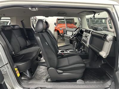 2007 Toyota FJ Cruiser 4dr SUV  1-Owner - Photo 15 - Portland, OR 97220