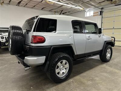 2007 Toyota FJ Cruiser 4dr SUV  1-Owner - Photo 3 - Portland, OR 97220