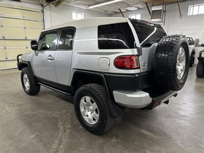 2007 Toyota FJ Cruiser 4dr SUV  1-Owner - Photo 5 - Portland, OR 97220