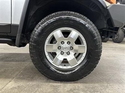 2007 Toyota FJ Cruiser 4dr SUV  1-Owner - Photo 41 - Portland, OR 97220
