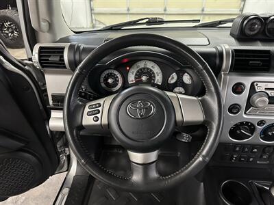 2007 Toyota FJ Cruiser 4dr SUV  1-Owner - Photo 19 - Portland, OR 97220