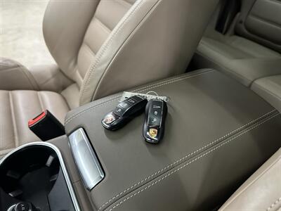 2013 Porsche Cayenne GTS   - Photo 38 - Portland, OR 97220