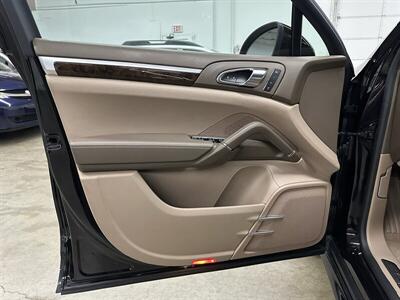 2013 Porsche Cayenne GTS   - Photo 22 - Portland, OR 97220