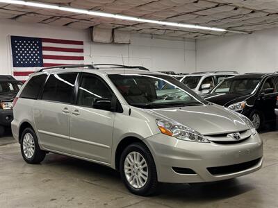 2008 Toyota Sienna LE 7-Passenger   - Photo 1 - Portland, OR 97220