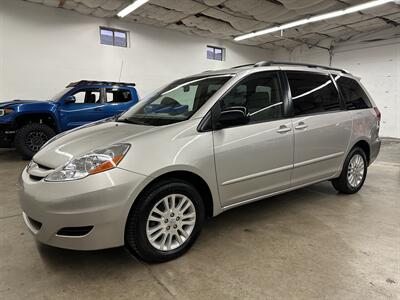 2008 Toyota Sienna LE 7-Passenger   - Photo 7 - Portland, OR 97220