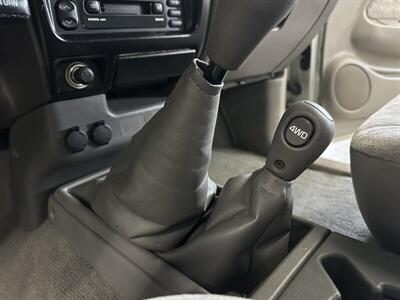 2004 Toyota Tacoma V6 2dr Xtracab  1-Owner 5-Speed Manual - Photo 23 - Portland, OR 97220