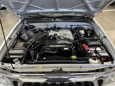 2004 Toyota Tacoma V6 2dr Xtracab  1-Owner 5-Speed Manual - Photo 10 - Portland, OR 97220