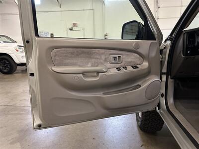 2004 Toyota Tacoma V6 2dr Xtracab  1-Owner 5-Speed Manual - Photo 25 - Portland, OR 97220
