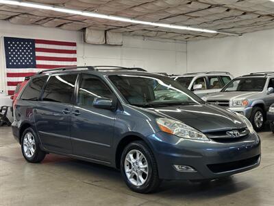 2006 Toyota Sienna XLE 7 Passenger  Wheel Chair - Photo 1 - Portland, OR 97220